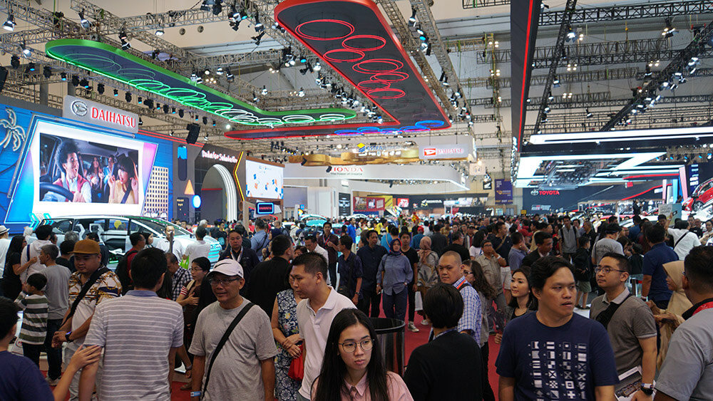 pameran mobil