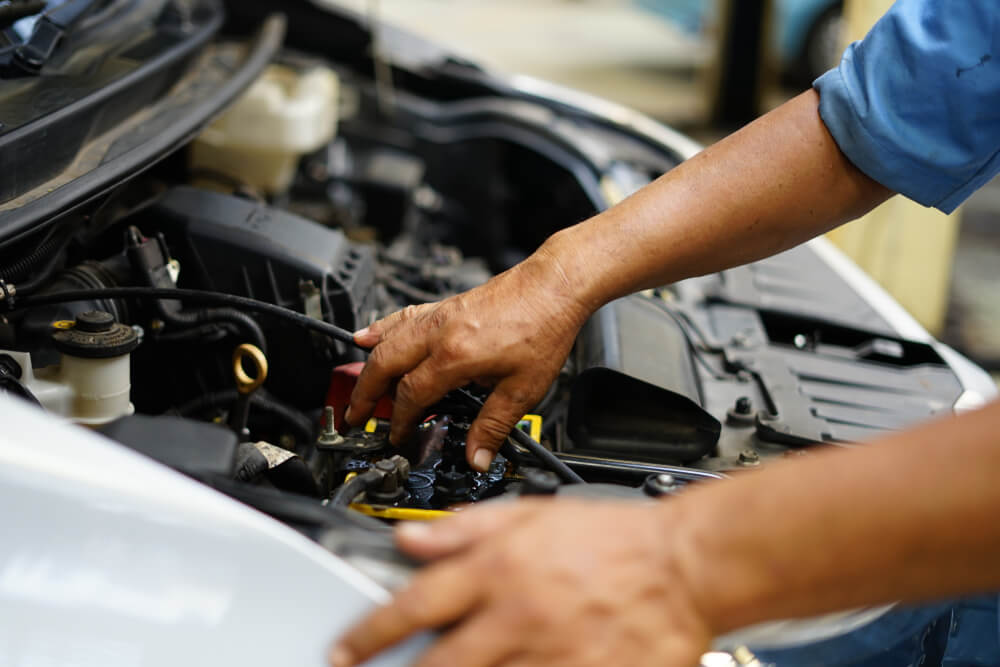 Alasan Servis Rutin Lebih Baik Di Bengkel Mobil Resmi - SEVA