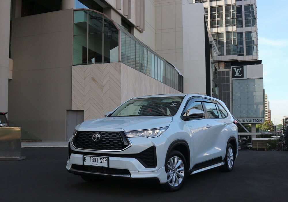 mobil terlaris desember 2022
