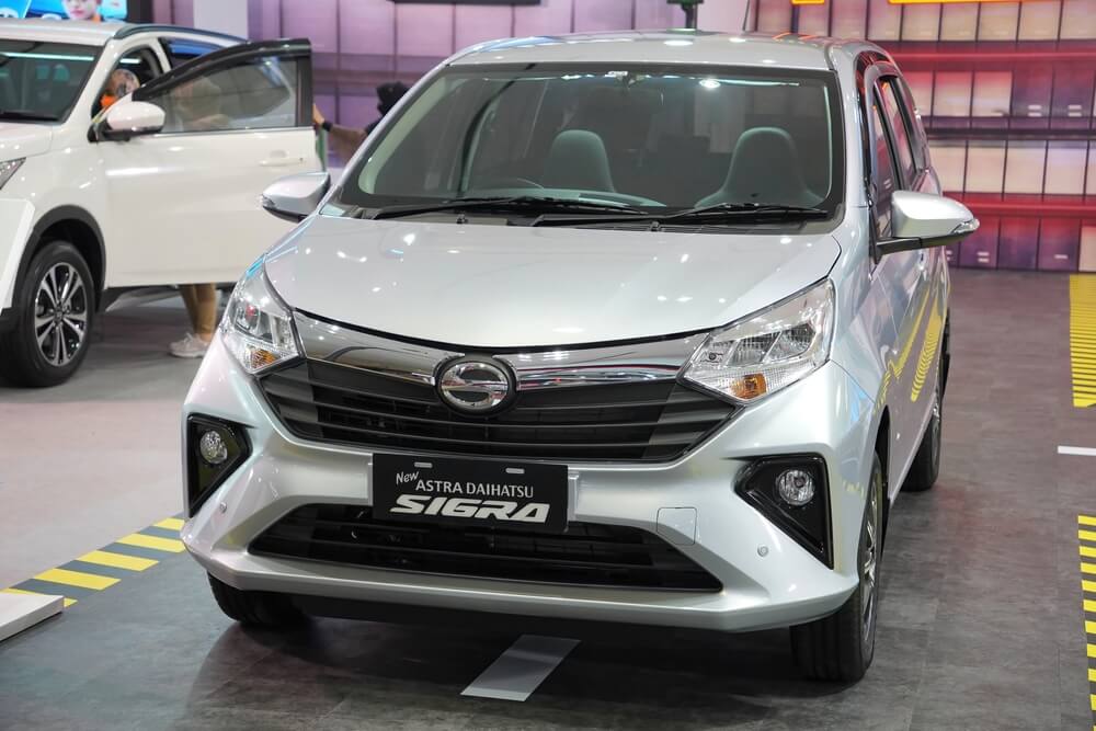 mobil terlaris desember 2022