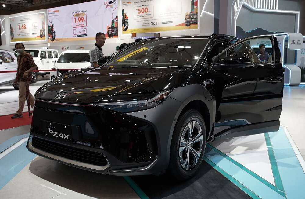 Mobil Listrik Teknologi Terbaru Yang Dipamerkan Di IIMS 2023 - SEVA