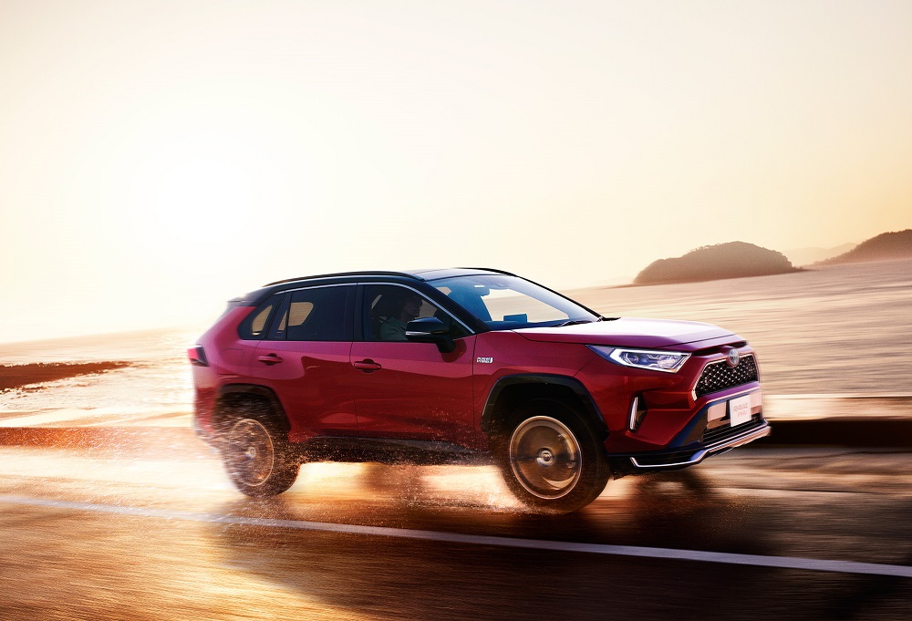 Intip Spesifikasi Toyota RAV4 GR Sport PHEV Yang Mejeng Di GJAW 2023 - SEVA