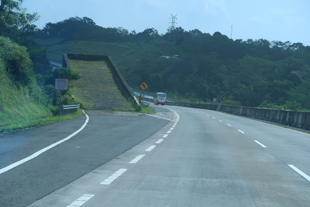 Cara Pakai Jalur Darurat Rem Blong Di Jalan Tol, Jangan Panik!